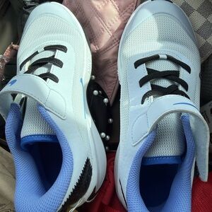 BRAND NEW Nike Velcro Boys’ Tennis Shoes Size 1Y